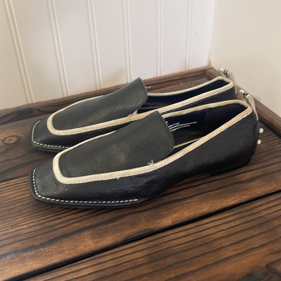 Karl Lagerfeld Paris Black and White Driver Leather Loafers - Picture 2 of 7